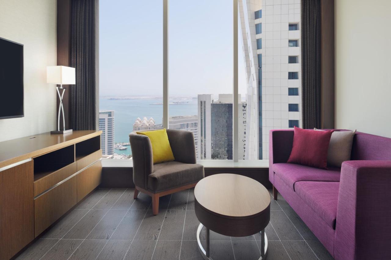 Delta Hotels By Marriott City Center Doha Exterior photo Living room